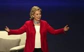 Hillary Rodham Clinton Headlines Busy United Fresh Show in Chicago alt