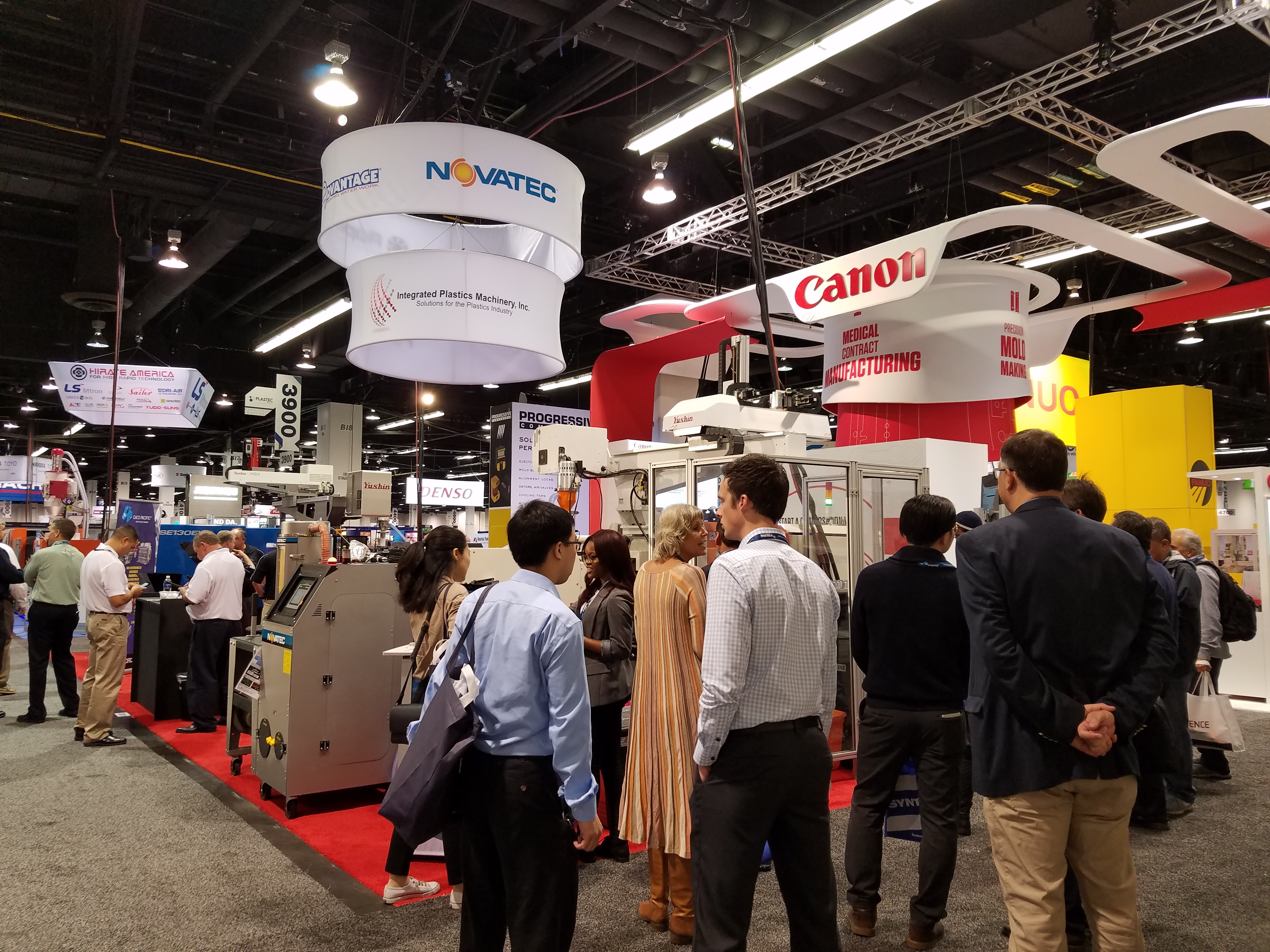 Medical Design and Manufacturing West Conference Showcases