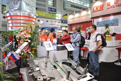 SIMM 2014 Global Sources Revenue up, Profit Down in Q1 alt